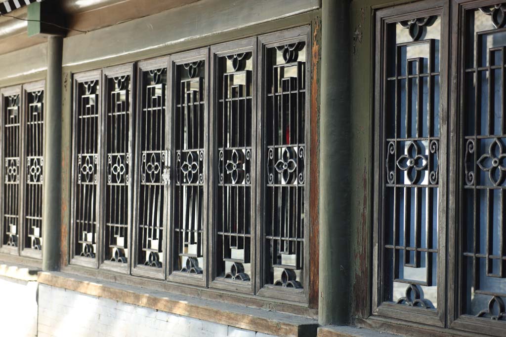 photo,material,free,landscape,picture,stock photo,Creative Commons,A summering mountain cottage, I am wooden, lattice window, summer resort, Ch'ing