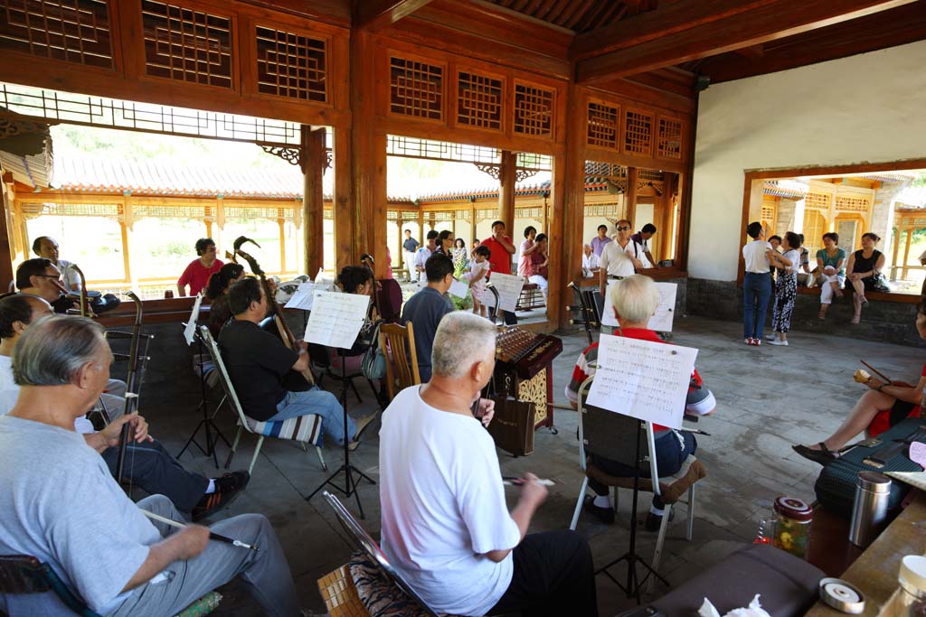 Foto, materieel, vrij, landschap, schilderstuk, bevoorraden foto,Een summering berg cottage overal borrelen stem op, Chinees instrument met twee strijkers, Muzikaal instrument, Dans, Ch'ing