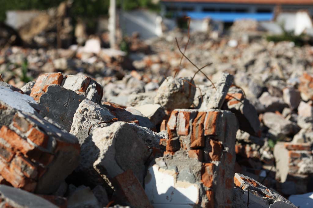 photo,material,free,landscape,picture,stock photo,Creative Commons,Debris, brick, Redevelopment, The ruins, The construction spot