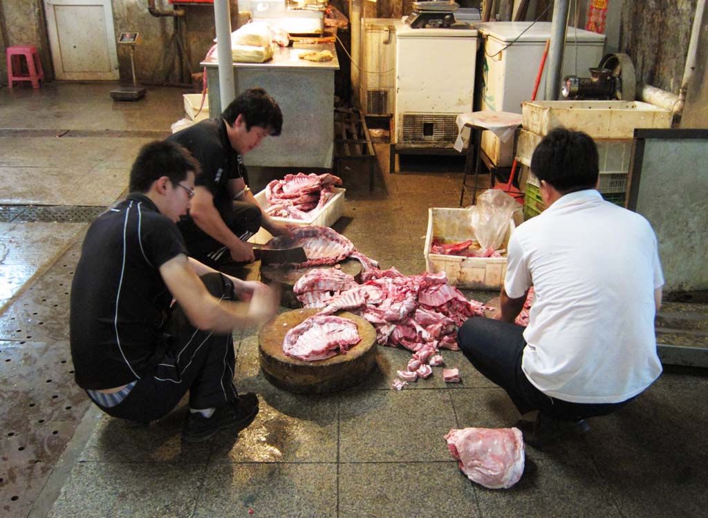 photo,material,free,landscape,picture,stock photo,Creative Commons,An eastern edge market, shop, market, butcher shop, Pork