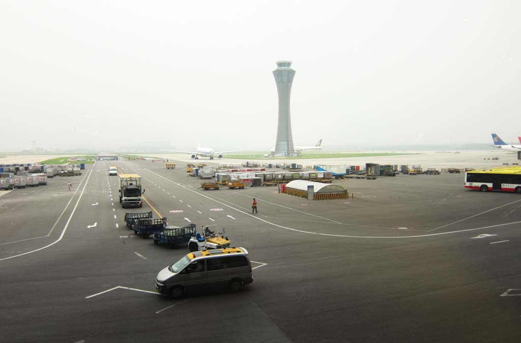 Foto, materieel, vrij, landschap, schilderstuk, bevoorraden foto,Beijing Luchthaven, Autobus, Een luchthaven, Een vliegtuig, Truck