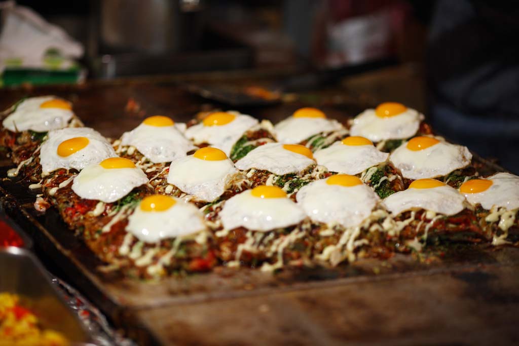 fotografia, materiale, libero il panorama, dipinga, fotografia di scorta,Una bancarella dell'okonomiyaki, uovo fritto, Okonomiyaki, correttamente, Maionese