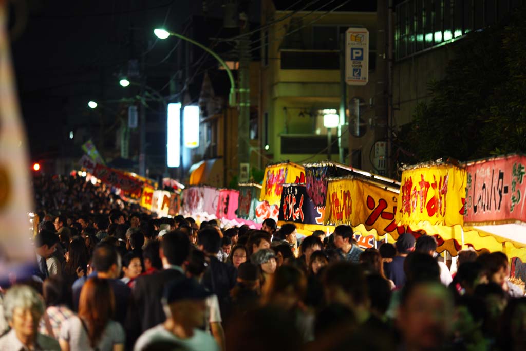 photo,material,free,landscape,picture,stock photo,Creative Commons,A Buddhist memorial service, fair, stand, crowd, source rice cracker