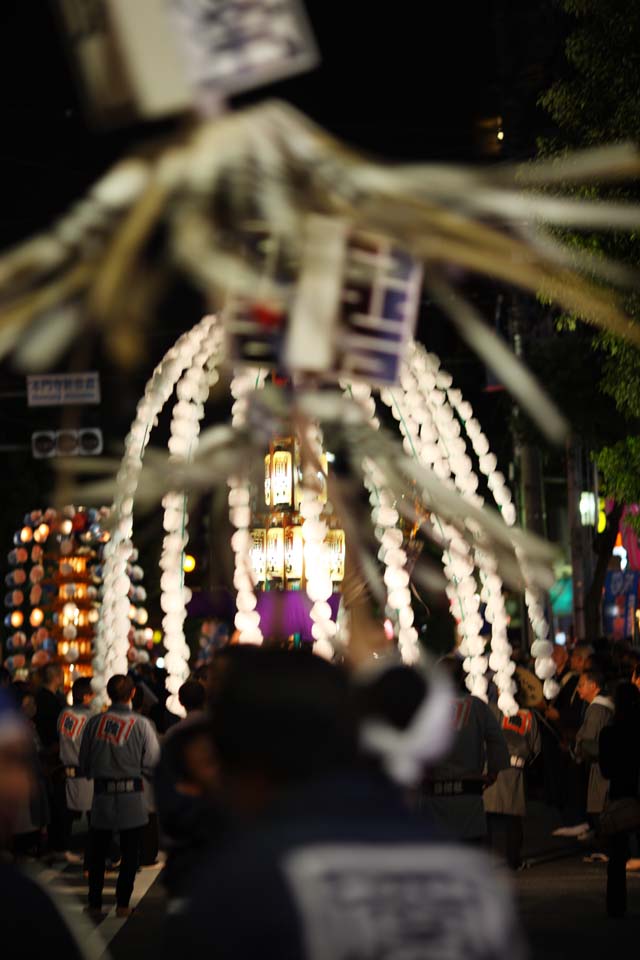 photo,material,free,landscape,picture,stock photo,Creative Commons,Buddhist memorial service many lamps, tower for Taho-nyorai, Many lamps, line, artificial flower