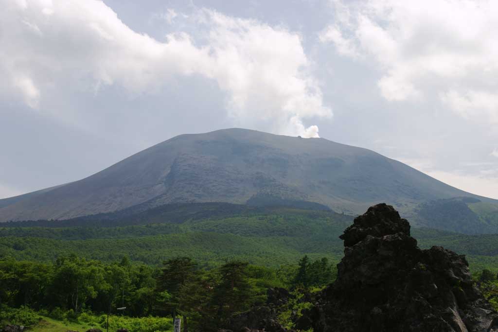 photo,material,free,landscape,picture,stock photo,Creative Commons,Fuming Mt. Asama, mountain, fume, sky, wood