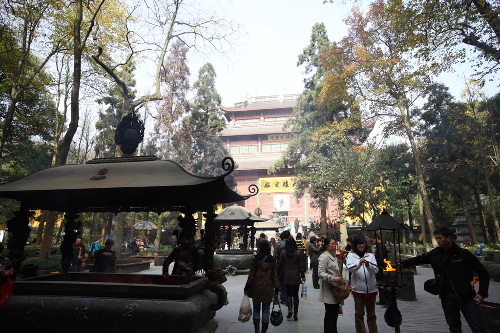 photo,material,free,landscape,picture,stock photo,Creative Commons,Hangzhou Lingying Temple, Buddhism, An incense holder, worshiper, Faith