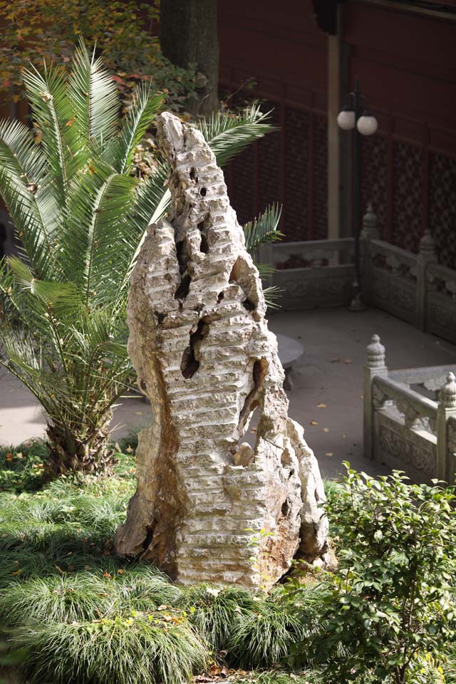 photo,material,free,landscape,picture,stock photo,Creative Commons,Hangzhou Lingying Temple, hole, decoration, garden, stone