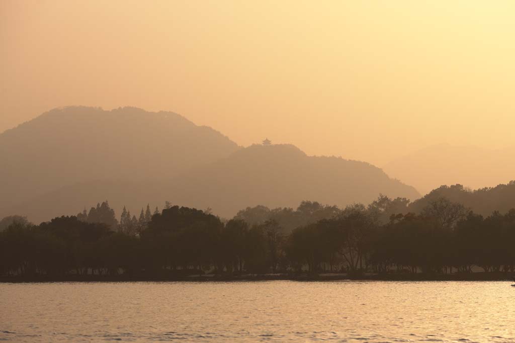 photo,material,free,landscape,picture,stock photo,Creative Commons,Xi-hu lake, At dark, resurrection bank, silhouette, Chinese building