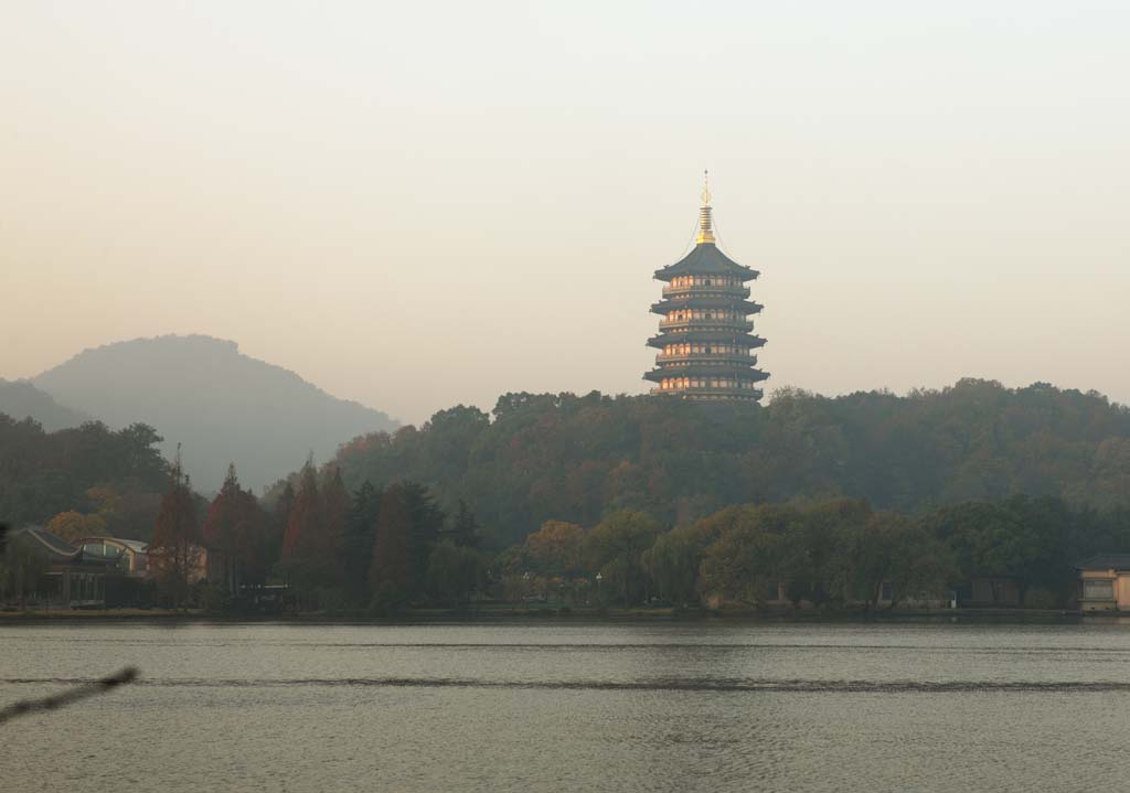 Foto, materiell, befreit, Landschaft, Bild, hat Foto auf Lager,Xi-hu-See, Donnerhhepunktturm, Saiko, Oberflche eines Sees, 