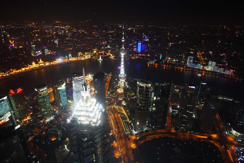 foto,tela,gratis,paisaje,fotografa,idea,Una vista de noche de Shangai, Vista excelente, Lo enciendo, Tren de pelota de luz de este de reloj; una torre, Rascacielos