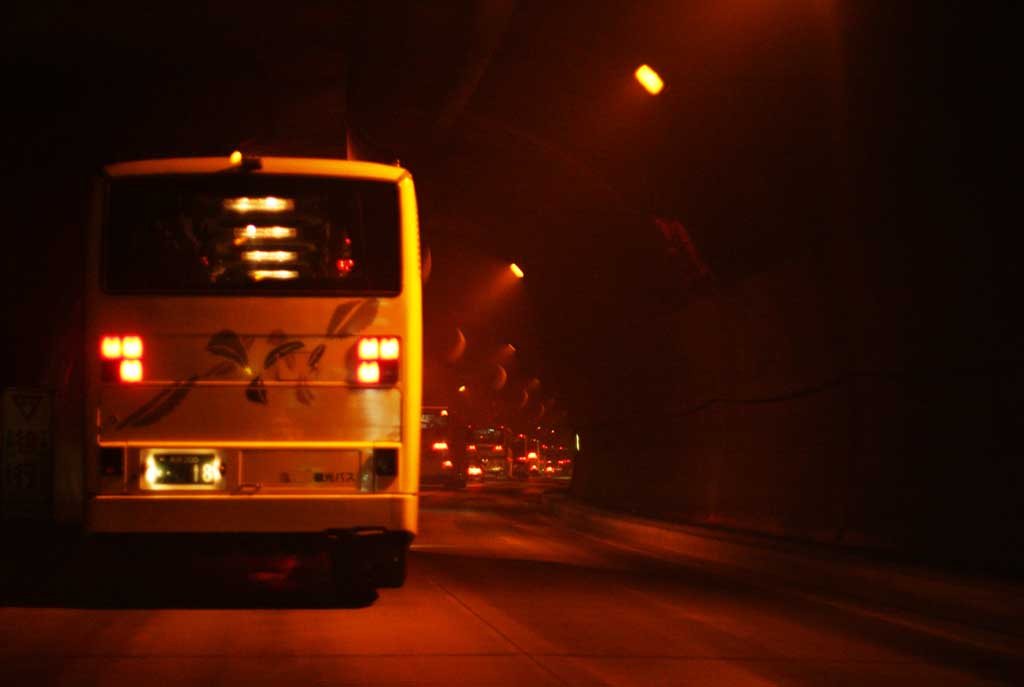 Foto, materiell, befreit, Landschaft, Bild, hat Foto auf Lager,Dauer in Dunkelheit, Tunnel, Bus, Rcklicht, 