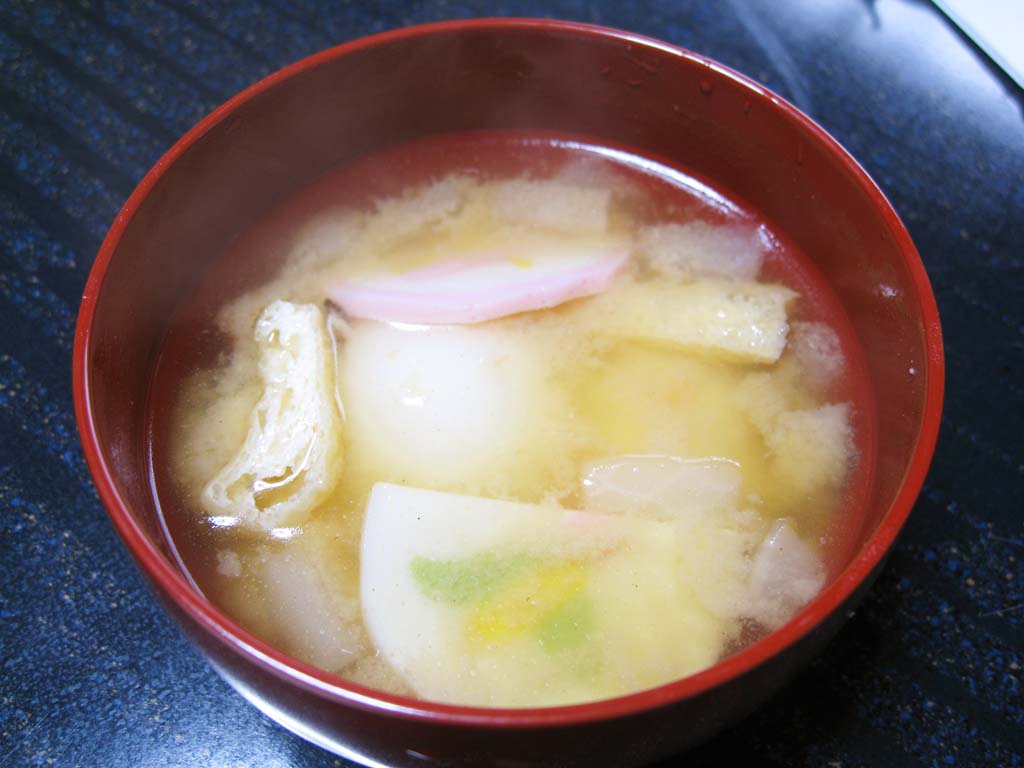 photo,material,free,landscape,picture,stock photo,Creative Commons,Soup containing vegetables and rice cakes for New Year's Day, Miso, Kamaboko, rice cake, Fried bean curd