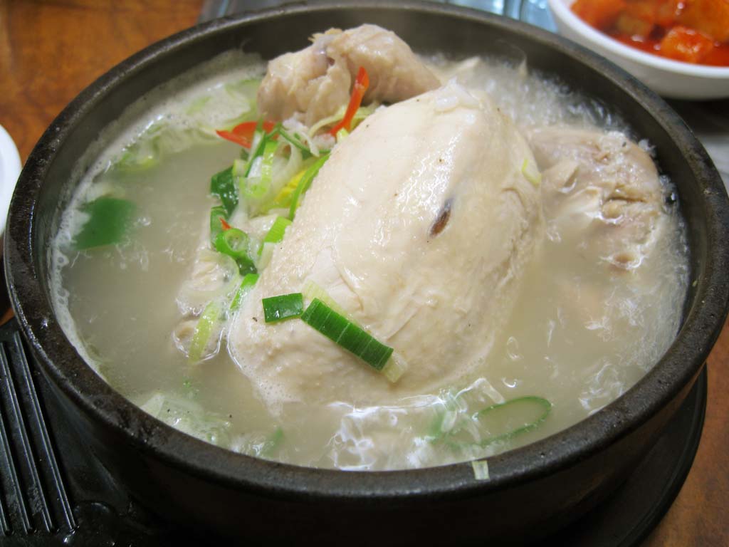 Foto, materiell, befreit, Landschaft, Bild, hat Foto auf Lager,Sam Gyetang, Koreanisches Essen, , Das Geschirr bereitete sich mit medizinischen Krutern vor, Suppe