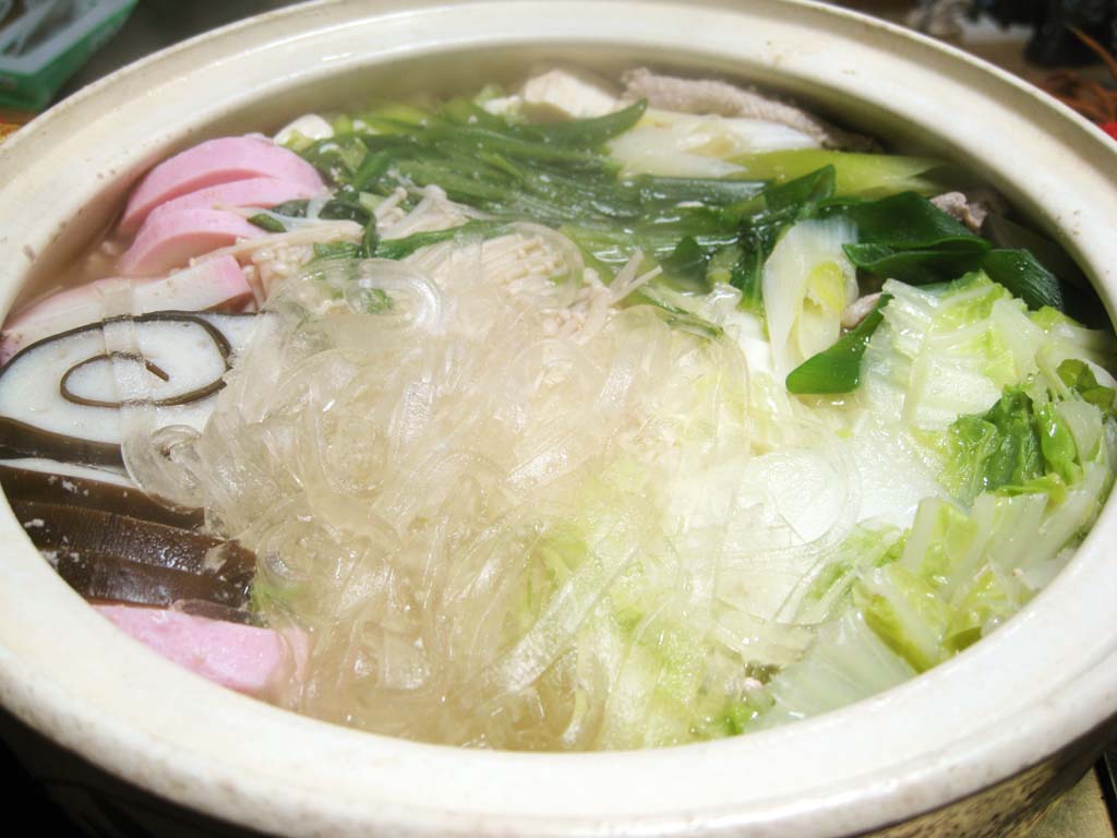 photo,material,free,landscape,picture,stock photo,Creative Commons,Food served in a pot, As for the kudzu, Kamaboko, leek, Chinese cabbage