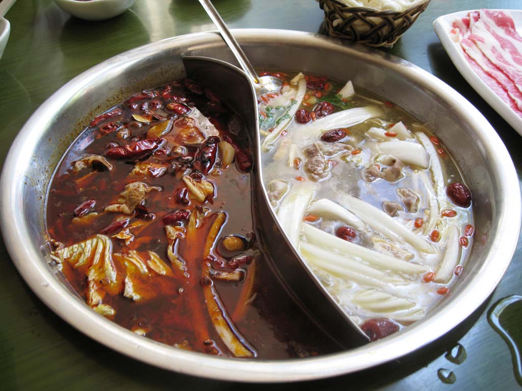 Foto, materiell, befreit, Landschaft, Bild, hat Foto auf Lager,Eine Feuerpfanne, Chinesisches Essen, roter Pfeffer, Chinesischer Kohlkopf, jujube