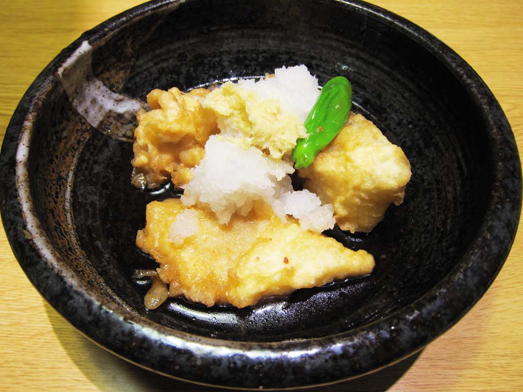 Foto, materiell, befreit, Landschaft, Bild, hat Foto auf Lager,Es ist tiefes Braten und, Japanisches Essen, grner Pfeffer, Rieb Radieschen, Gebackenes in Fett Essen