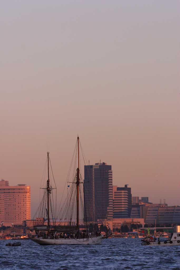 Foto, materieel, vrij, landschap, schilderstuk, bevoorraden foto,Jacht des avonds, Gebouw, Zee, Schip, Avondschemering