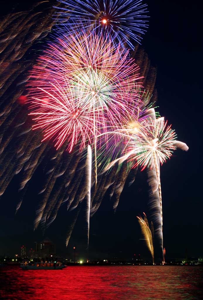 Foto, materiell, befreit, Landschaft, Bild, hat Foto auf Lager,Tokyo Bucht groartiges Feuerwerk, Feuerwerk, Nacht, Abschuss, Ein-Fufeuerwerkball