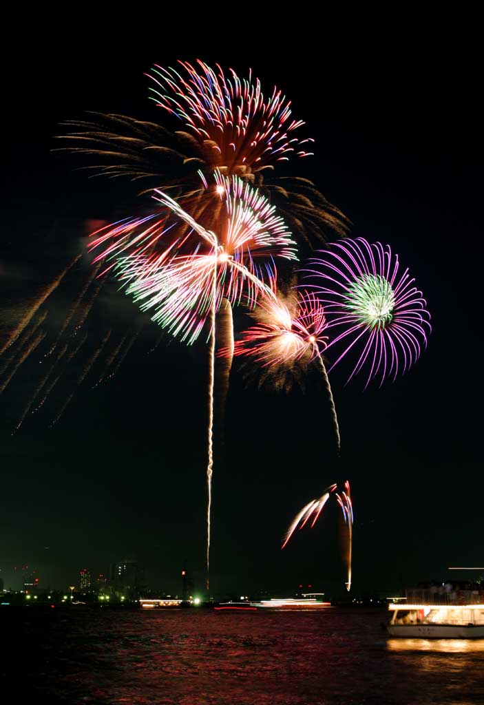 Foto, materiell, befreit, Landschaft, Bild, hat Foto auf Lager,Tokyo Bucht groartiges Feuerwerk, Feuerwerk, Nacht, Abschuss, Ein-Fufeuerwerkball