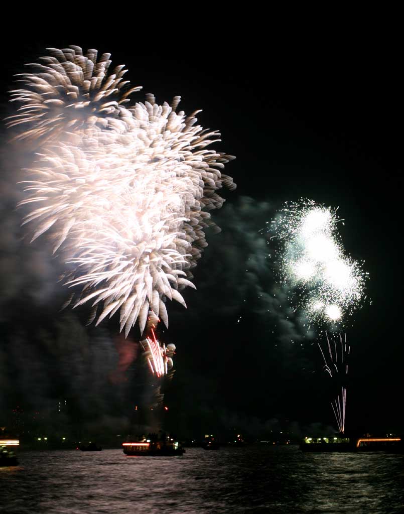 Foto, materiell, befreit, Landschaft, Bild, hat Foto auf Lager,Tokyo Bucht groartiges Feuerwerk, Feuerwerk, Nacht, Abschuss, Ein-Fufeuerwerkball