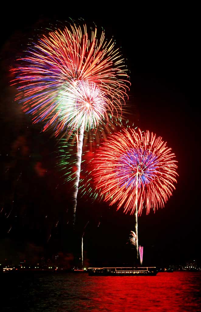 Foto, materiell, befreit, Landschaft, Bild, hat Foto auf Lager,Tokyo Bucht groartiges Feuerwerk, Feuerwerk, Nacht, Abschuss, Ein-Fufeuerwerkball