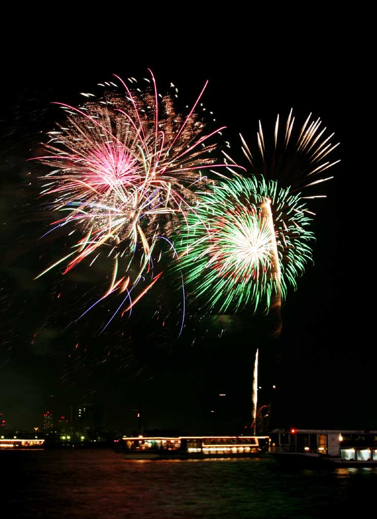 Foto, materiell, befreit, Landschaft, Bild, hat Foto auf Lager,Tokyo Bucht groartiges Feuerwerk, Feuerwerk, Nacht, Abschuss, Ein-Fufeuerwerkball