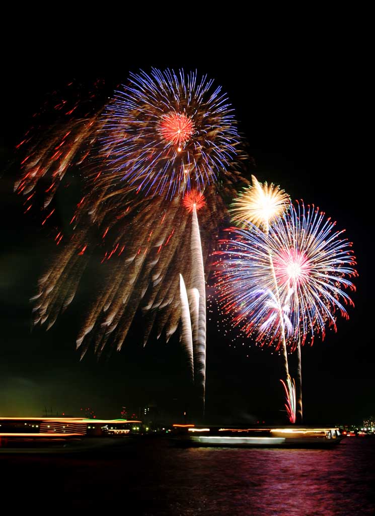 Foto, materiell, befreit, Landschaft, Bild, hat Foto auf Lager,Tokyo Bucht groartiges Feuerwerk, Feuerwerk, Nacht, Abschuss, Ein-Fufeuerwerkball