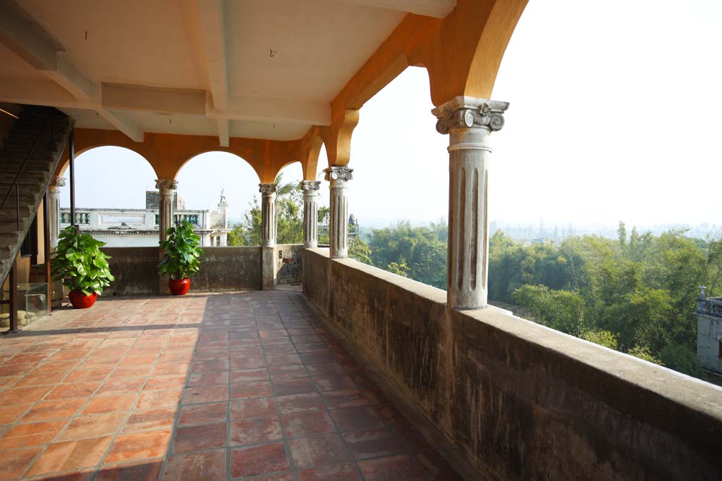 photo,material,free,landscape,picture,stock photo,Creative Commons,A ZiLiCun signature stone mansion, The ruins, terrace, [a stone lap]A tower, I am Western-style