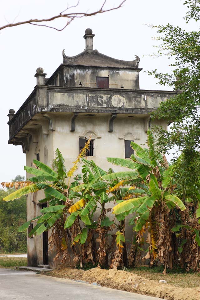 photo,material,free,landscape,picture,stock photo,Creative Commons,Ma xiang long Qing lin north gate, The ruins, sculpture, [a stone lap]A tower, I am Western-style