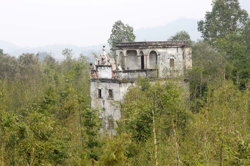 photo,material,free,landscape,picture,stock photo,Creative Commons,Ma xiang long, The ruins, sculpture, [a stone lap]A tower, I am Western-style