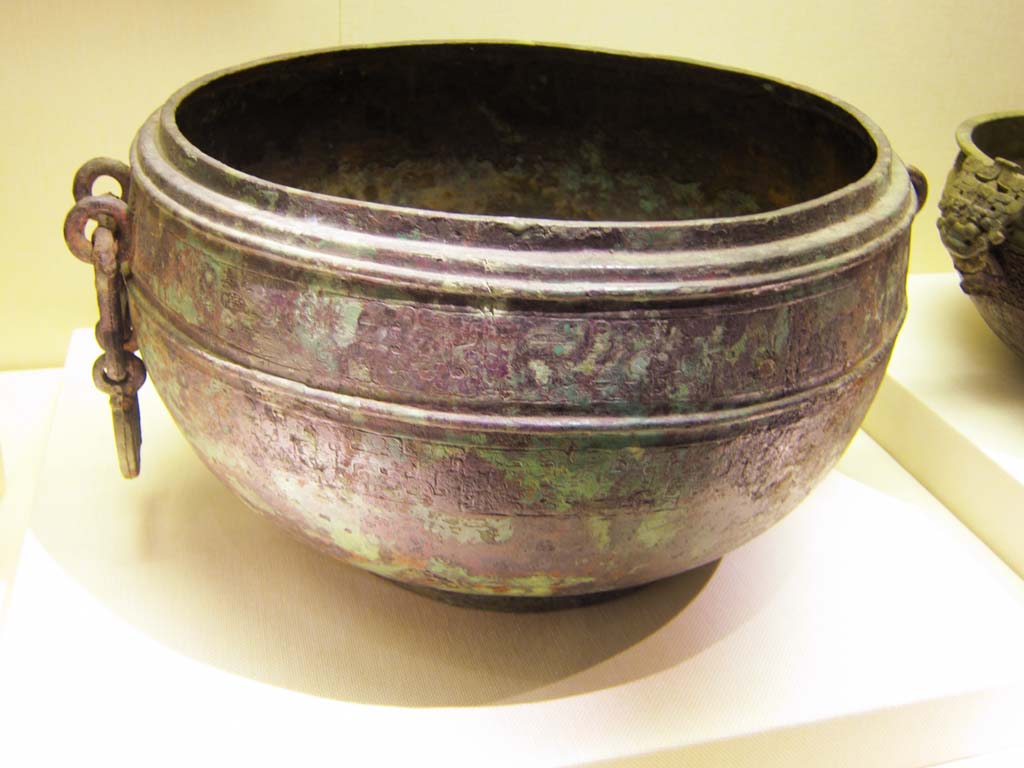 photo,material,free,landscape,picture,stock photo,Creative Commons,A container of the Western Han Museum of the Nanyue King Mausoleum copper, grave, burial mound grave, , burial