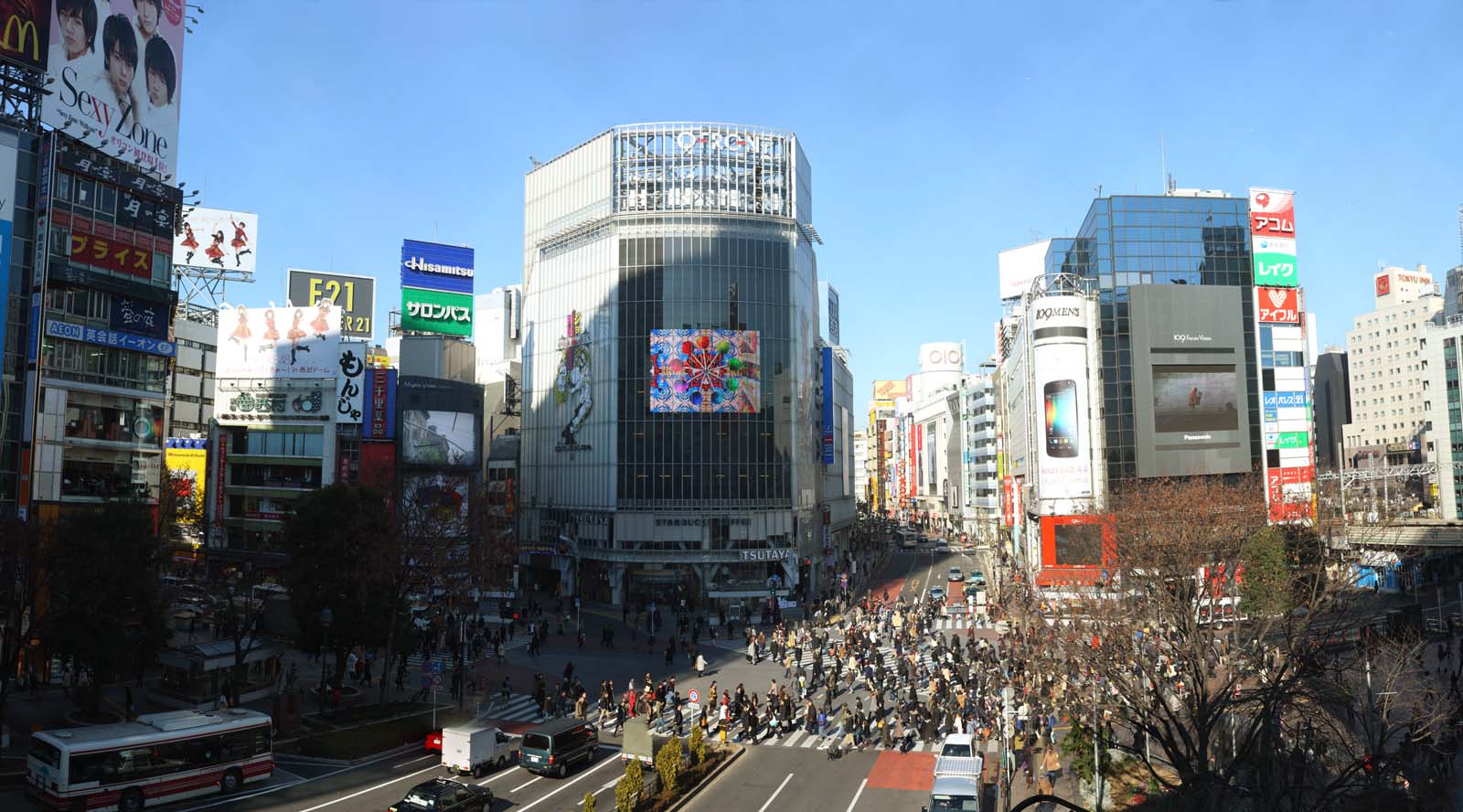 photo,material,free,landscape,picture,stock photo,Creative Commons,Shibuya free intersection, crowd, walker, bus, signboard