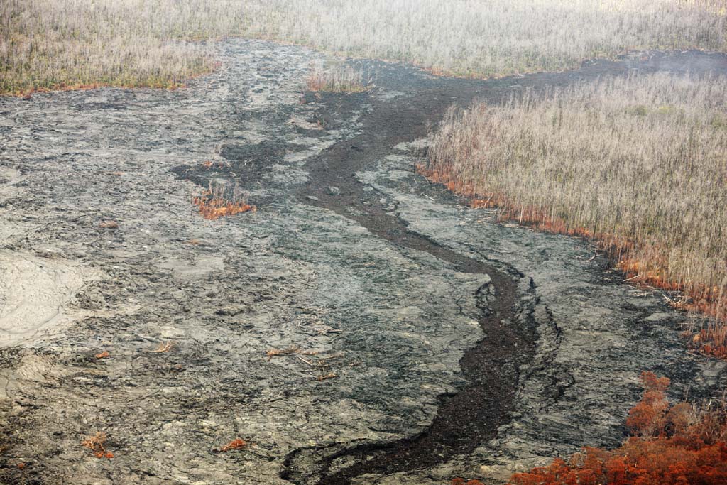 photo,material,free,landscape,picture,stock photo,Creative Commons,Hawaii Island aerial photography, Lava, The crater, crack in the ground, forest fire