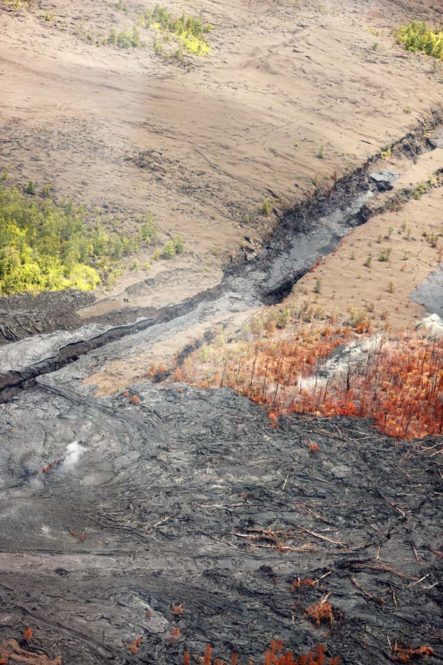 Foto, materieel, vrij, landschap, schilderstuk, bevoorraden foto,Hawaii Eiland luchtfotografie, Lava, De krater, Krak in ht gemaald, Bosbrand