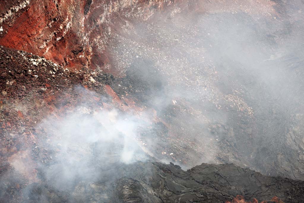 photo,material,free,landscape,picture,stock photo,Creative Commons,Mt. Kilauea, Lava, The crater, Puu Oo, Smoke