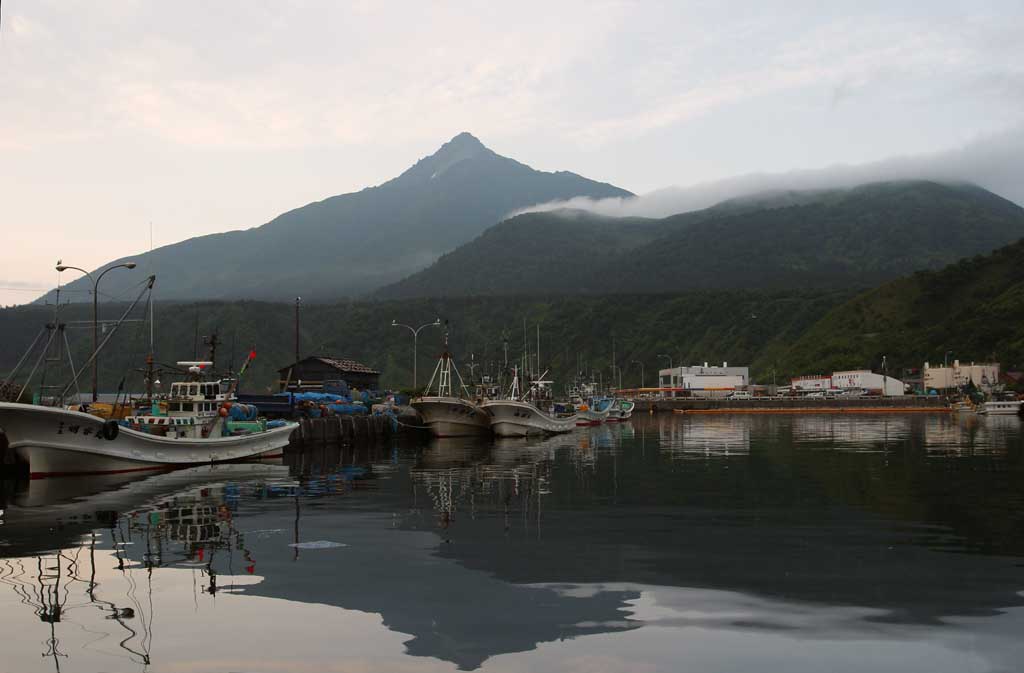 fotografia, materiale, libero il panorama, dipinga, fotografia di scorta,Mt. Rishiri-fuji e la sua riflessione, superficie di acqua, montagna, cielo, Oshidomari che pesca porto