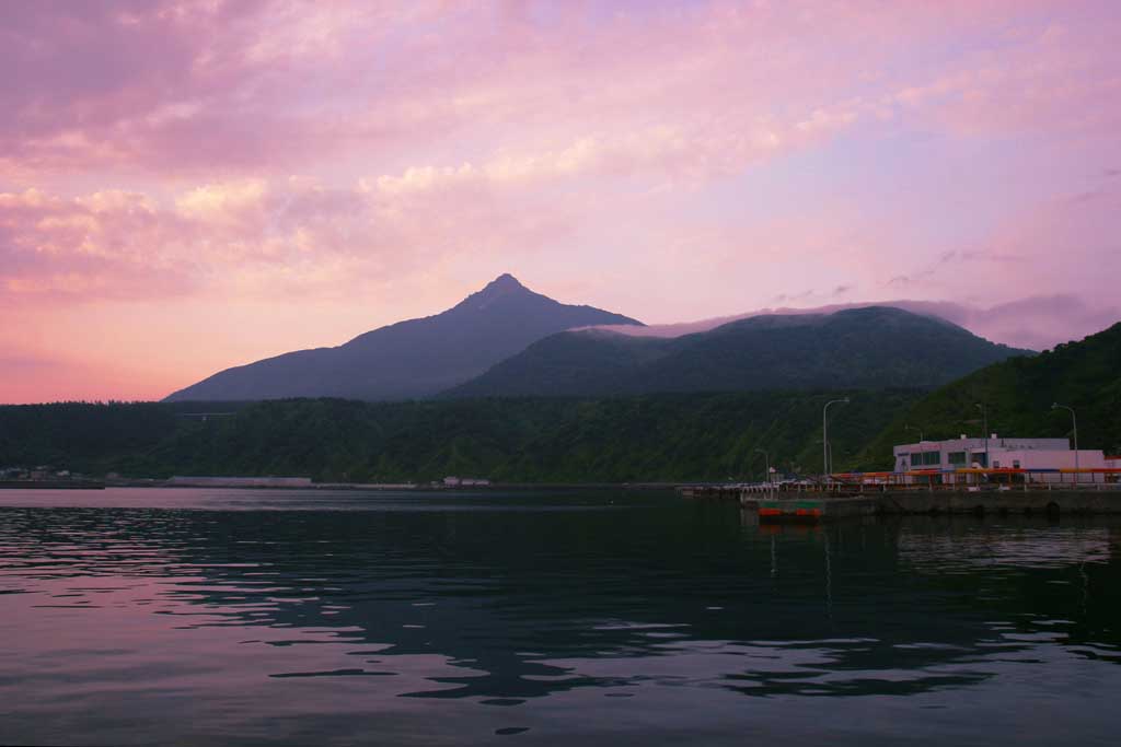 photo, la matire, libre, amnage, dcrivez, photo de la rserve,Mt. Rishiri-fuji dans le lever du soleil luisent, surface d'eau, montagne, ciel, Oshidomari qui pche le port