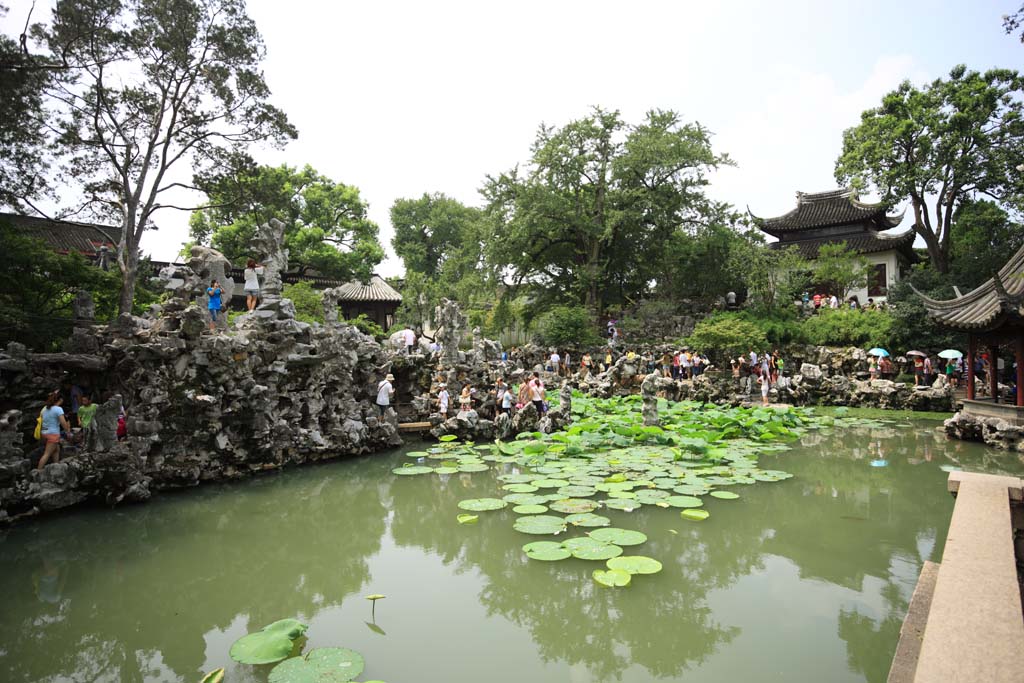 photo,material,free,landscape,picture,stock photo,Creative Commons,Lingering Garden pond, , , , 