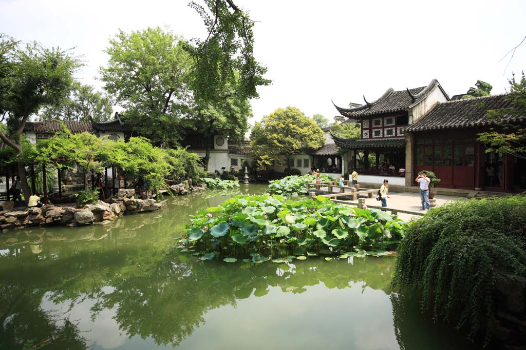 photo,material,free,landscape,picture,stock photo,Creative Commons,Lingering Garden pond, , , , 