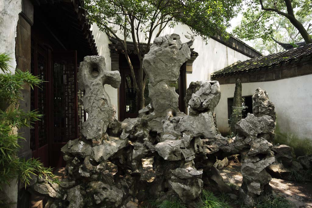 photo,material,free,landscape,picture,stock photo,Creative Commons,Lingering Garden courtyard, , , , 