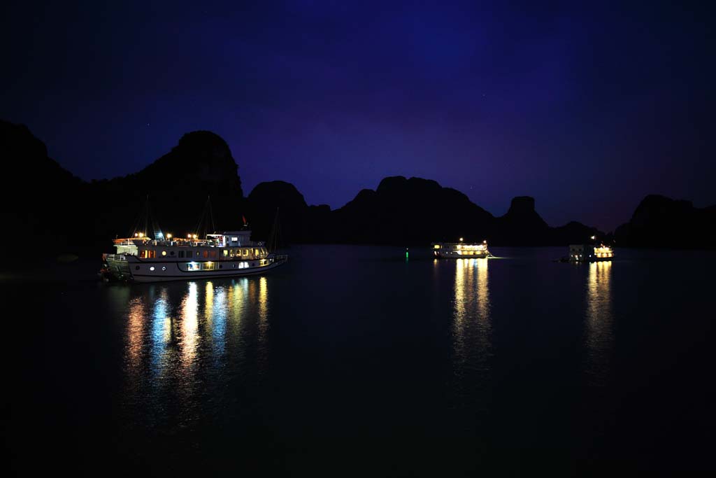 Foto, materiell, befreit, Landschaft, Bild, hat Foto auf Lager,Halong Bucht festgemachten Schiffen, , , , 