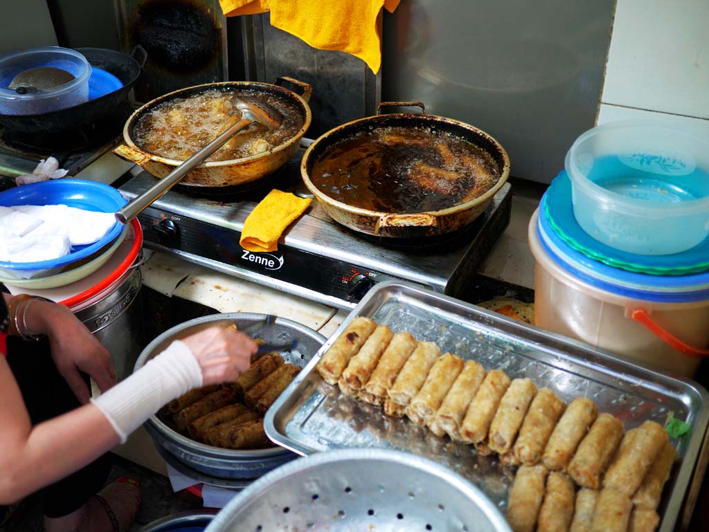 photo,material,free,landscape,picture,stock photo,Creative Commons,Fried spring rolls, , , , 