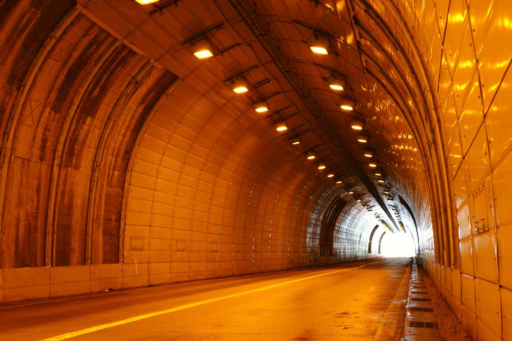 Foto, materieel, vrij, landschap, schilderstuk, bevoorraden foto,Oranje kleur van een tunnel, Tunnel, Natriumlamp, Oranje, Uitgang