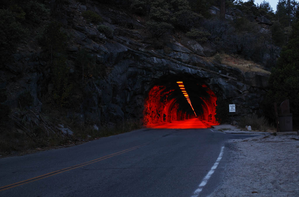 Foto, materiell, befreit, Landschaft, Bild, hat Foto auf Lager,Quelle, die Tunnel grbt, Tunnel, Natriumlampe, Der Tagesanbruch, Asphalt