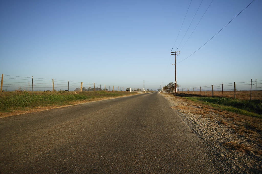 Foto, materiell, befreit, Landschaft, Bild, hat Foto auf Lager,Bebauen Sie Strae, Ranch, Asphalt, rufen Sie Stange an, Zaun