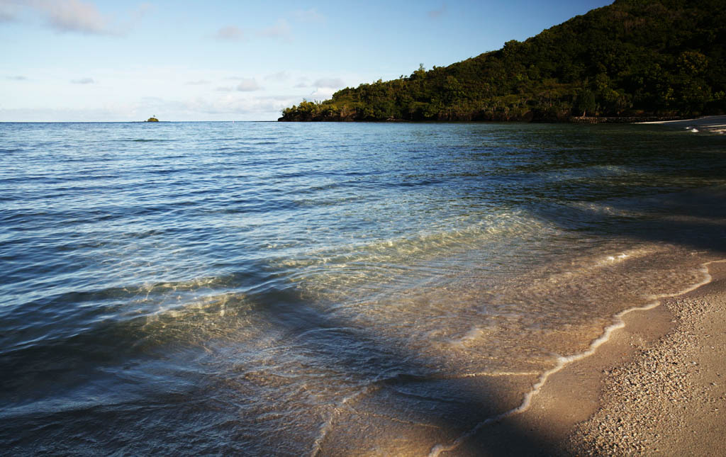 fotografia, materiale, libero il panorama, dipinga, fotografia di scorta,Un'onda quieta di una prima mattina, onda, spiaggia sabbiosa, cielo blu, Di mattina