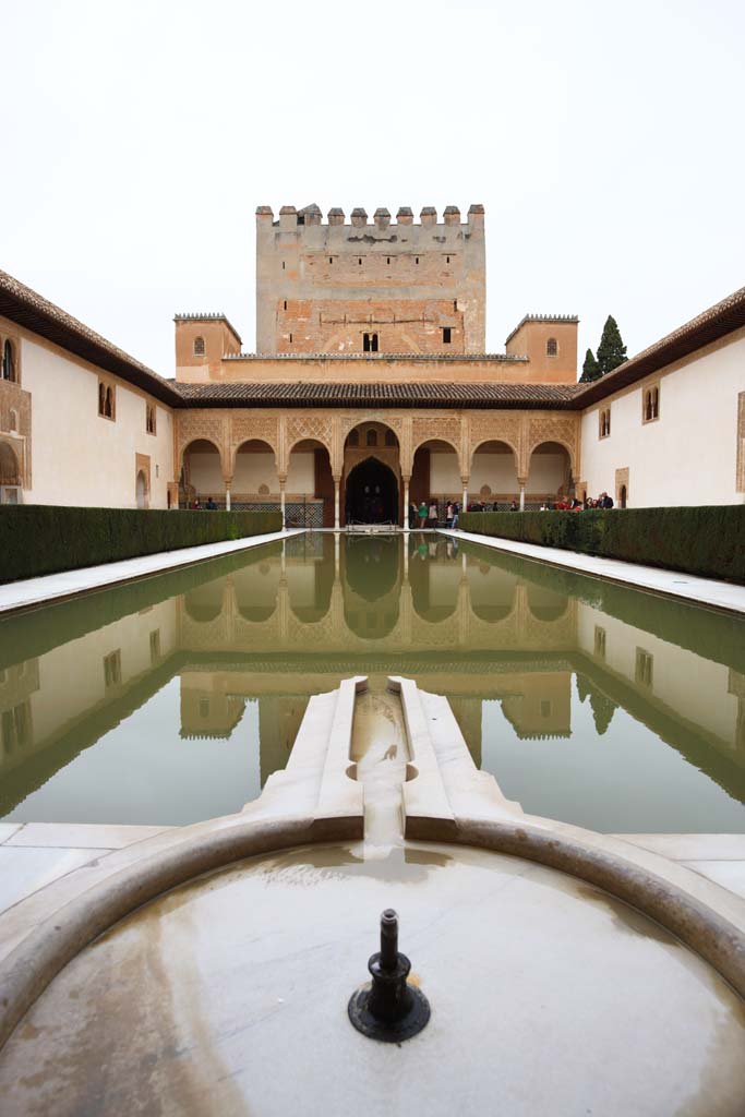 photo,material,free,landscape,picture,stock photo,Creative Commons,Arayaburi Alhambra Palace Tampines patio, , , , 