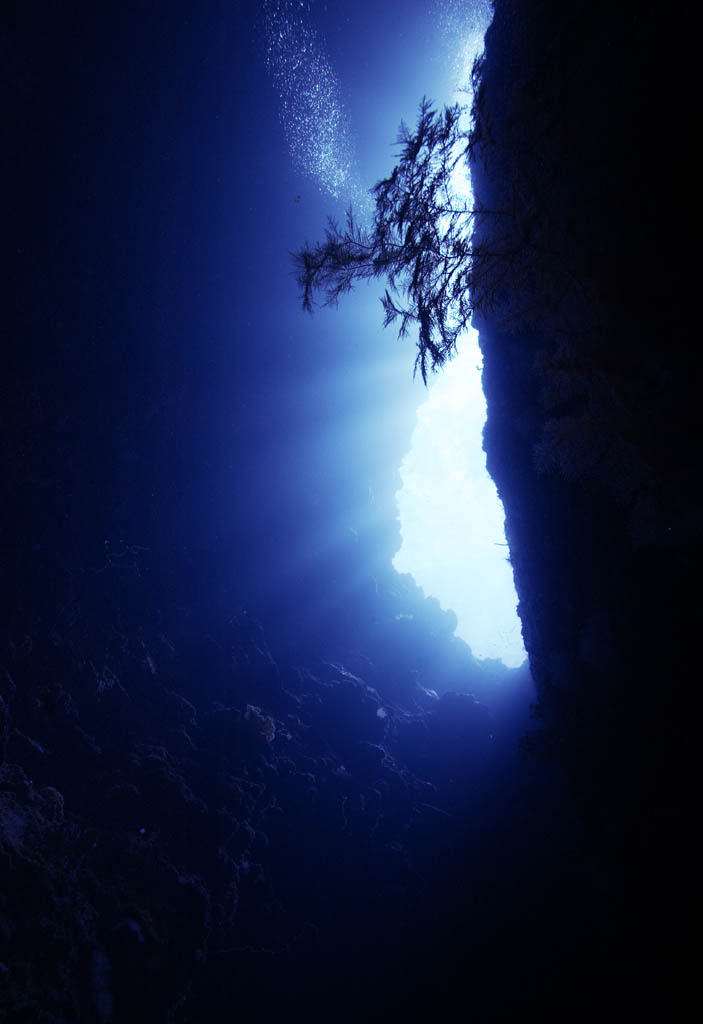 Foto, materiell, befreit, Landschaft, Bild, hat Foto auf Lager,Gehen in eine Unterwasserhhle, Hhle, Blase, Blau, Im Meer