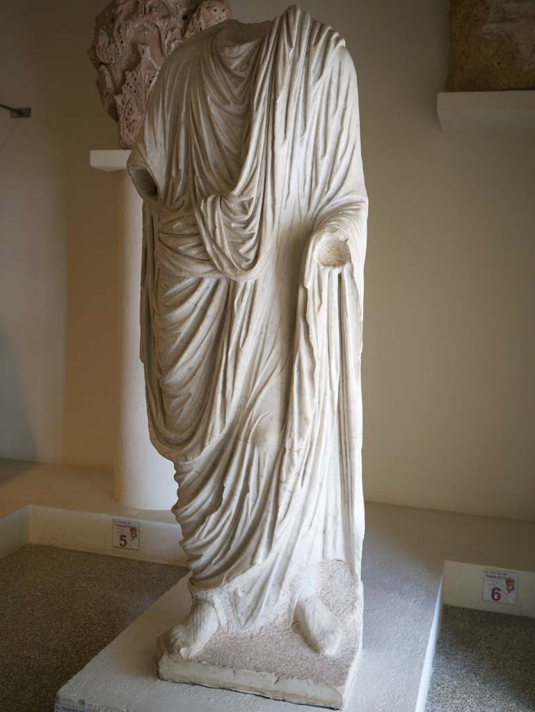 photo,material,free,landscape,picture,stock photo,Creative Commons,Marble statue, , , , 