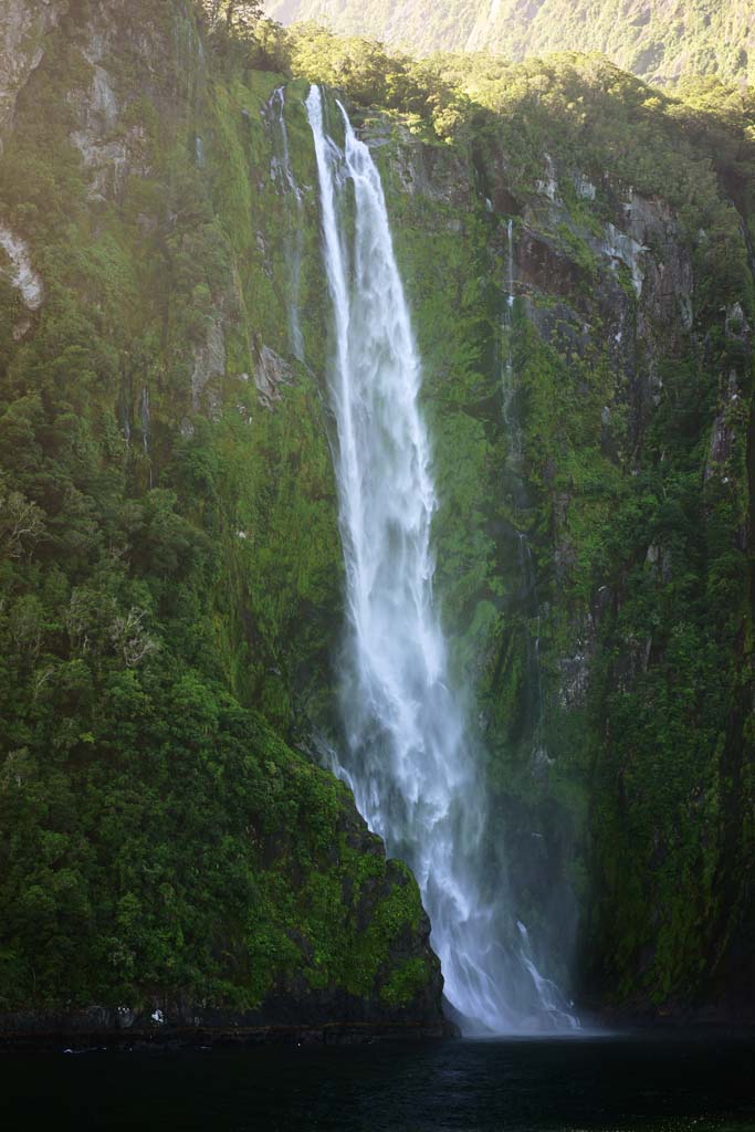 photo,material,free,landscape,picture,stock photo,Creative Commons,Milford Sound Stalin Waterfalls, , , , 